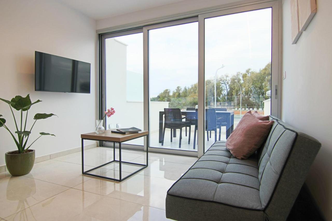 Phaedrus Living - Seaside Luxury Flat Harbour 110 Apartment Paphos Exterior photo